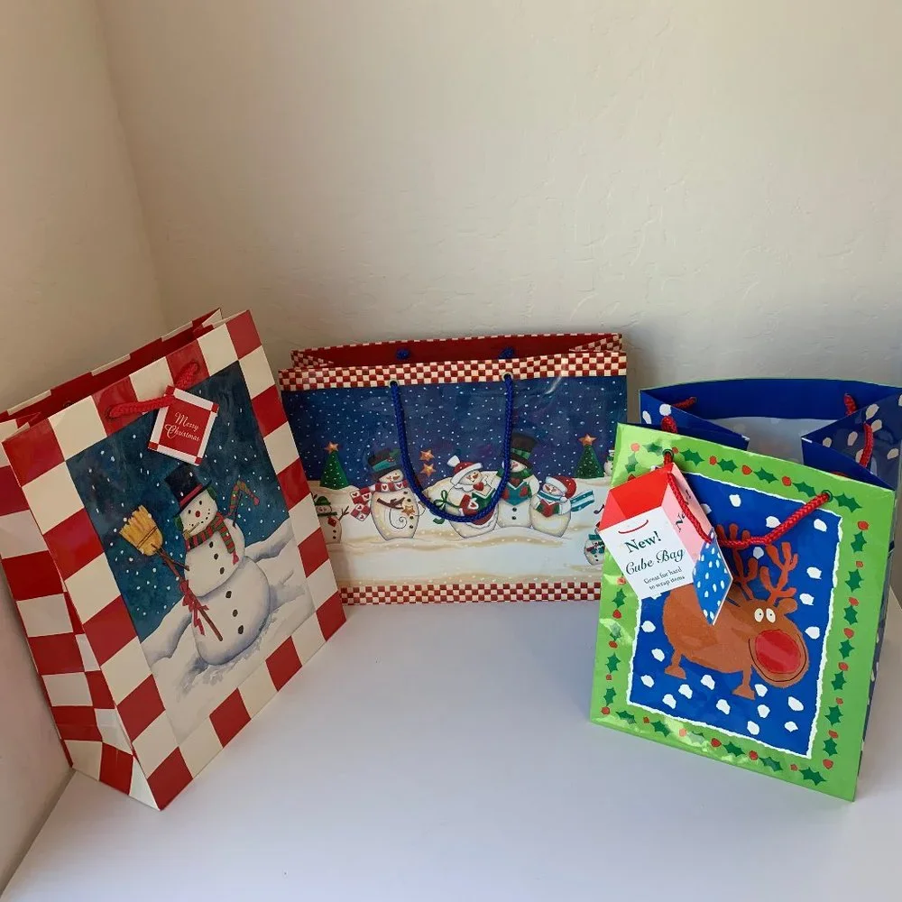 Gift Bags Set of 6 Christmas Holiday Santa Snowman Reindeer Assorted Sizes